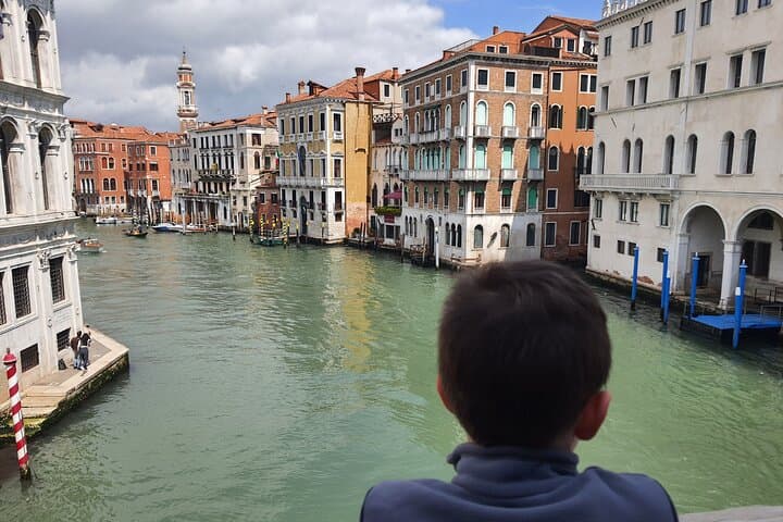Kid-Friendly Venice Highlights: 2-Hour Private Family Walking Tour