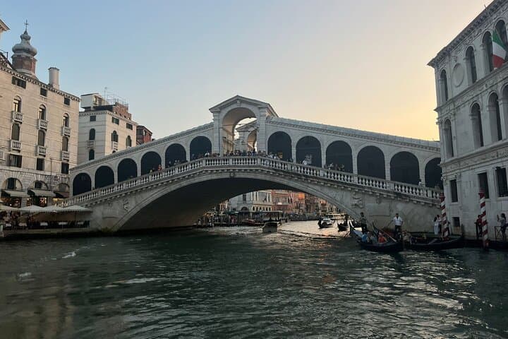 Kid-Friendly Venice Highlights: 2-Hour Private Family Walking Tour photo 6