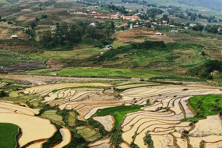 Ta Phin Village Trek: 2-Day Sapa Homestay, Cave & Mountain Views photo 1