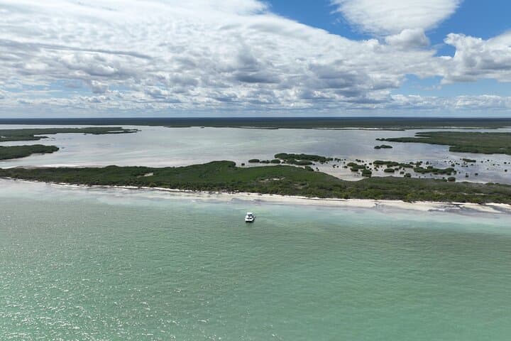 Cancun Private Island Yacht Charter: All-Inclusive Luxury Day Trip photo 5