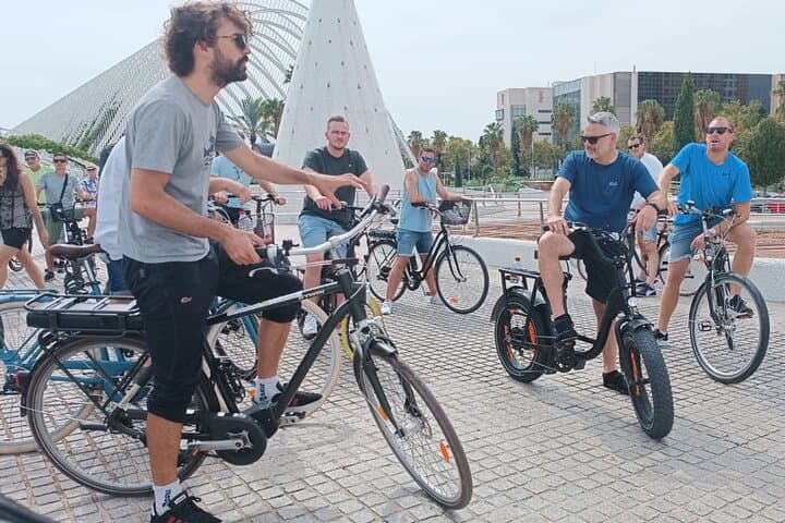 Valencia Bike Tour: Old Town to the City of Arts Small-Group Ride photo 4