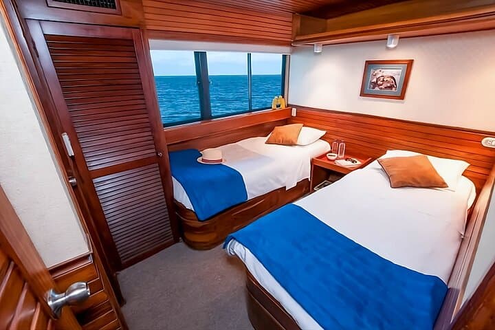 5-Day Yacht Letty Cruise — Galapagos Wildlife & Snorkel Adventure photo 2