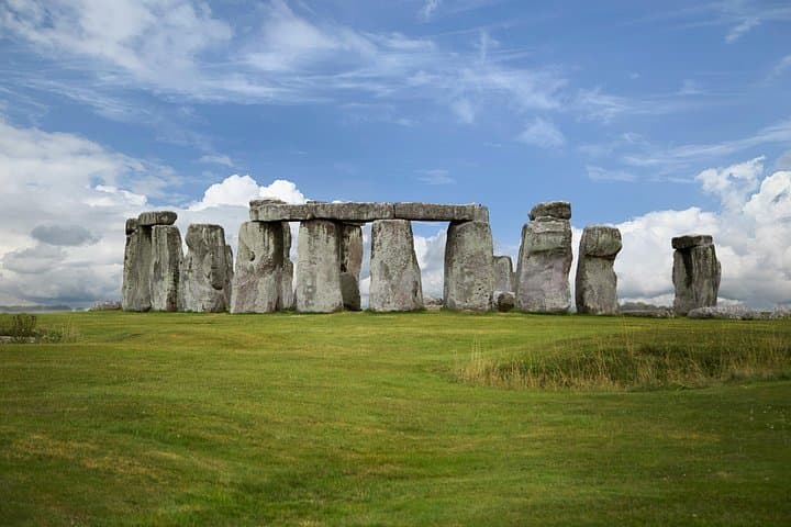 Stonehenge Transfer from London to Southampton — Private Tour & Port Drop-off photo 3