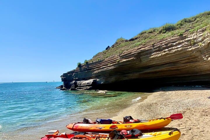 Sea Kayak Cap d'Agde: Guided Paddle to Volcanic Cliffs & Grande Conque photo 5