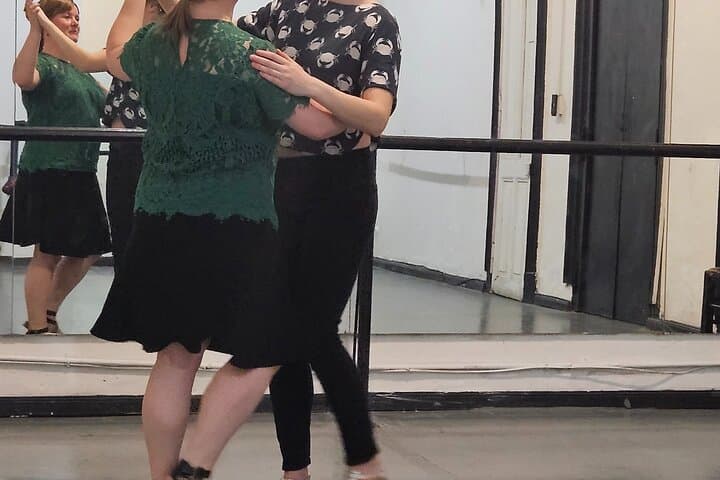 Hour-Long Tango Lesson in Buenos Aires: Learn to Dance Like a Local photo 6