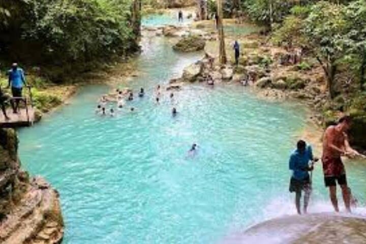 Dunn's River Falls & Cool Blue Hole: Ocho Rios Waterfalls Combo Daytrip
