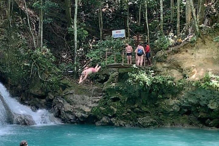 Dunn's River Falls & Cool Blue Hole: Ocho Rios Waterfalls Combo Daytrip photo 6