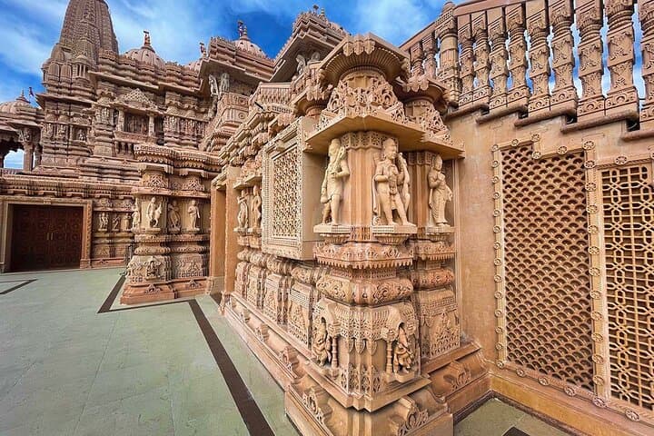 Mandir and Hsi Lai Temple Tour — Hollywood-Area Marble Hindu Mandir & Hsi Lai Buddhist Complex photo 3