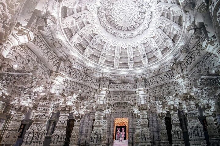 Mandir and Hsi Lai Temple Tour — Hollywood-Area Marble Hindu Mandir & Hsi Lai Buddhist Complex photo 6