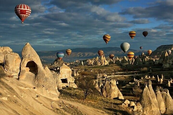 Sunrise Hot Air Balloon Flight Over Cappadocia's Göreme Valley photo 4