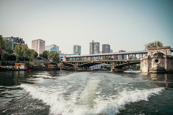 Private Riva-Style Seine Cruise — 70-Minute Paris Boat Tour photo 5