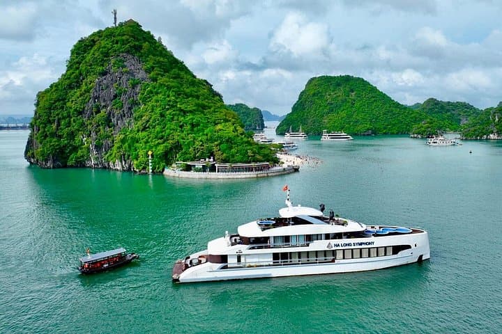 Ha Long Bay Symphony Luxury Day Cruise — Ti Top, Sung Sot Cave & Kayak photo 1