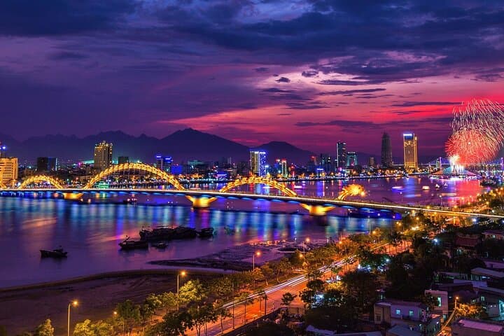 Da Nang Night Markets, Dragon Bridge & Han River Cruise: Evening Private Tour photo 3