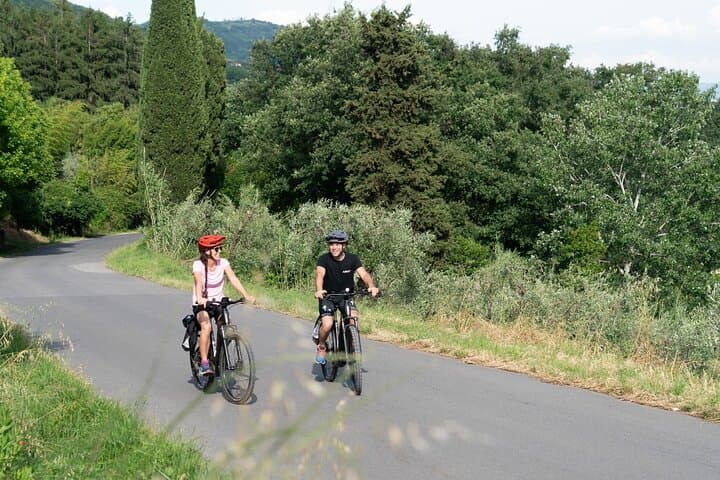 Lucca E‑Bike Tour: Cycle the Serchio River to Renaissance Villas photo 5