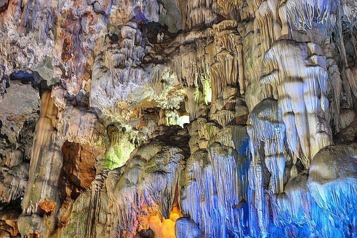 Halong Bay 4-Hour Luxury Cruise: Kayak, Thien Cung Cave & Floating Village photo 3