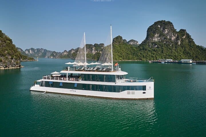 Jade Sails: Luxurious Day Cruise through Lan Ha Bay and Ao Ech