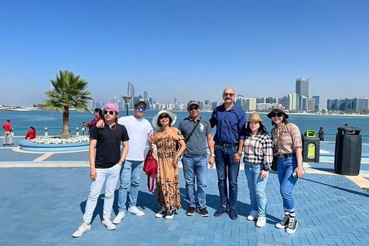 Dubai to Abu Dhabi Premium City Sightseeing Tour — Sheikh Zayed Grand Mosque & Etihad Towers photo 3