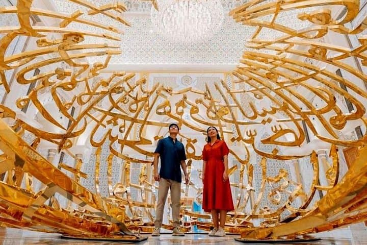 Premium Abu Dhabi Full-Day City Tour with Qasr Al Watan Entry photo 1