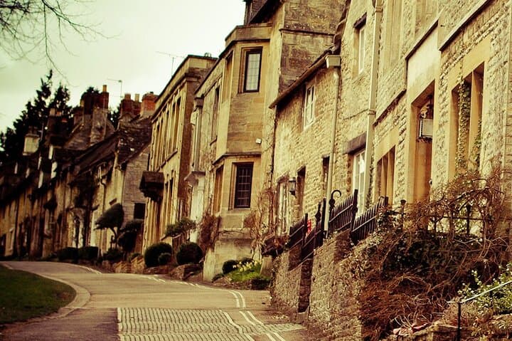 Cotswolds Villages & Oxford Day Trip from Southampton: Pub Lunch and Divinity School Entry photo 3