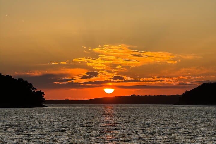 Sunset Hike & Seaside Picnic in Vela Luka — Korčula Island Coastal Walk
