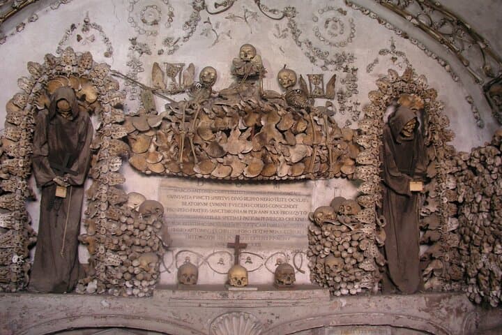 Rome After Dark: Capuchin Crypts & Dark Centre Ghost Tour Combo