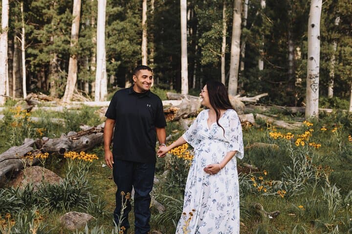 Flagstaff Forest Photoshoot: Aspen Groves & San Francisco Peaks Portrait Session