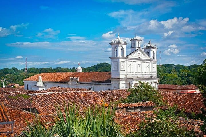 Suchitoto Half-Day Colonial Tour from San Salvador photo 5
