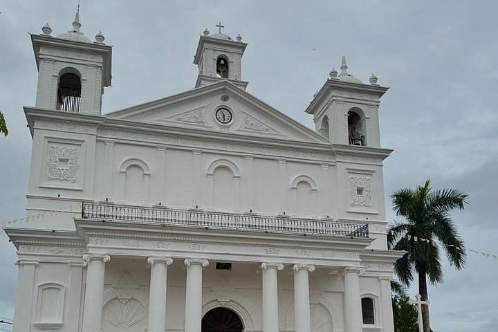 Suchitoto Half-Day Colonial Tour from San Salvador photo 6