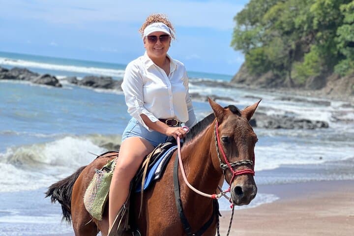 Jaco Beach Horseback Riding Tour — Forest-to-Beach Ride on Flat Terrain photo 4