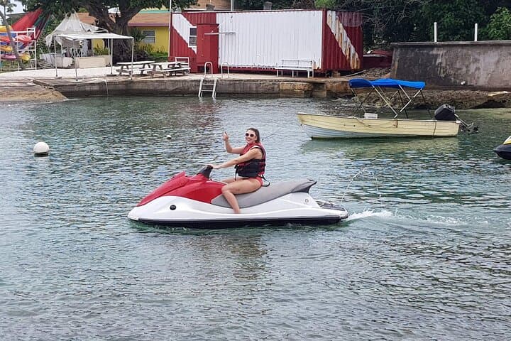 Self-Guided WaveRunner Adventure on Seven Mile Beach, Grand Cayman photo 5