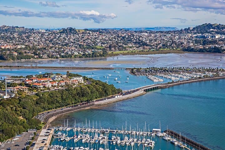 Auckland Arrival: 2-Night Hobbiton & Waitomo Glowworm Tour photo 4