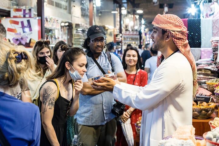 Old Dubai Walking Tour: Creek, Souks & Tastings with Aladdin