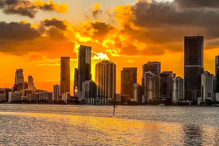 Miami Private Sunset Speedboat: Bayside Skyline Cruise for 6 photo 2