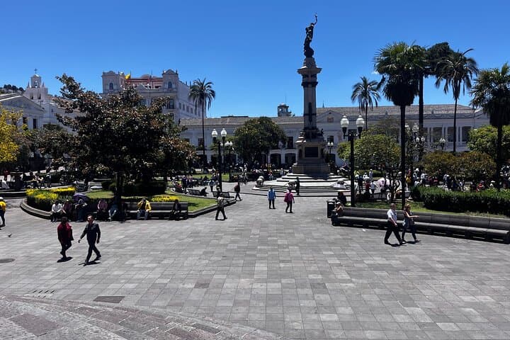 Quito in a Day: Private Andean City Tour with Teleférico, Equator Line & Pululahua photo 5