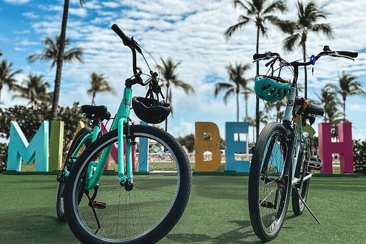 south-beach-bicycle-tour-miami-art-deco-ride photo 3