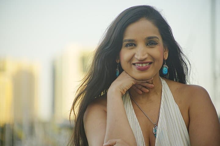Waikiki One-Hour Photography Experience at Magic Island — Beach Portraits & Ocean Views photo 2