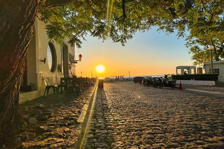 Day Trip to Colonia del Sacramento: Private Tour from Montevideo photo 2