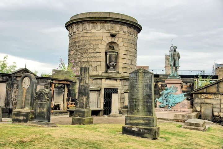 Enlightenment in Edinburgh: Self-Guided GPS Walking Tour of Old & New Town photo 2