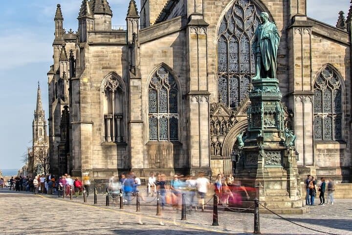 Enlightenment in Edinburgh: Self-Guided GPS Walking Tour of Old & New Town
