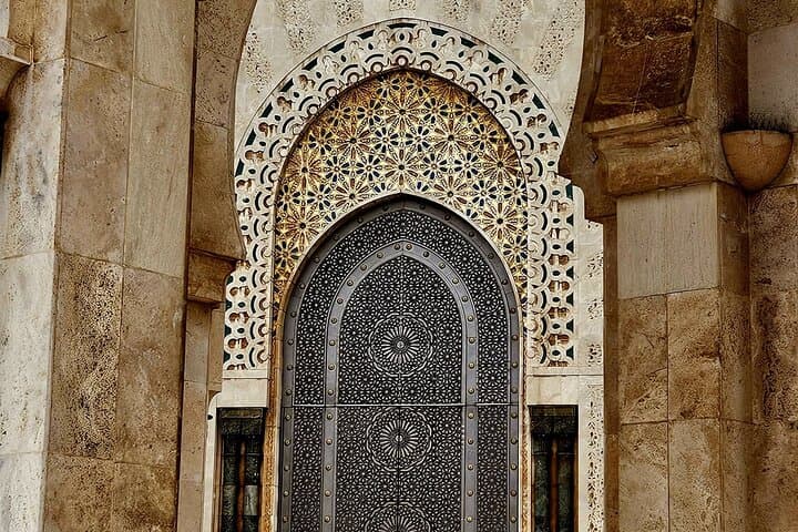 Half-Day Casablanca Highlights: Hassan II Mosque, Medina & Rick's Café photo 2