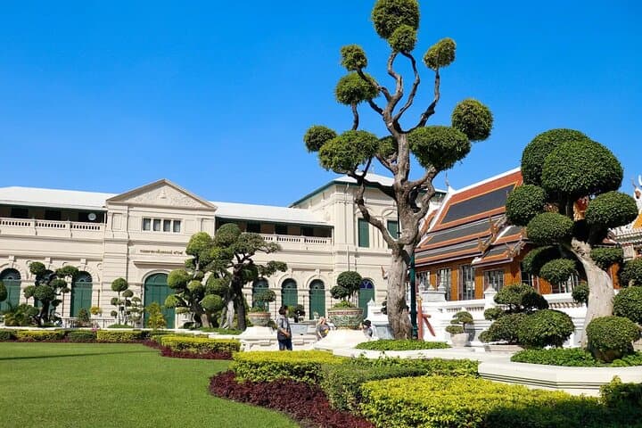 Grand Palace & Emerald Buddha Guided Tour — Half-Day Cultural Walk in Bangkok photo 2
