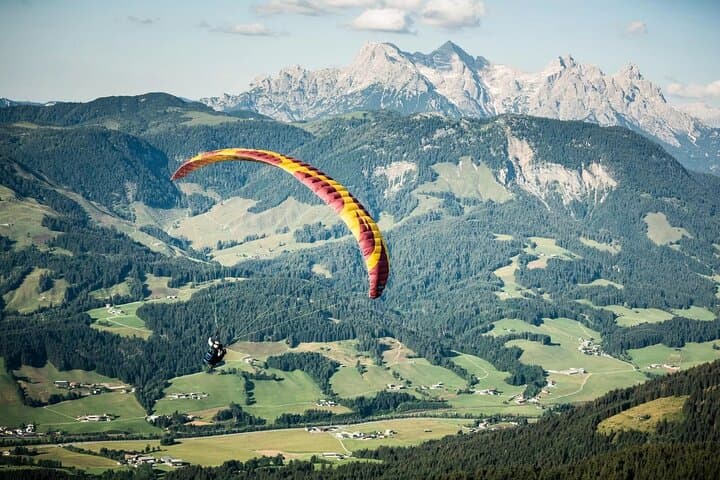Tandem Paragliding Over St. Johann in Tyrol: 60-Minute Flight Above the Kaiser Mountains photo 3