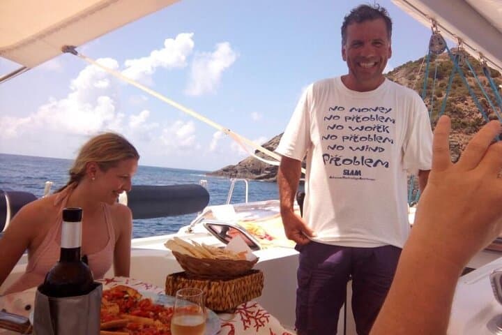 Sail Bosa's Crystal Bays: 3-Hour Small-Group Sailing Excursion photo 3