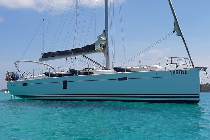 Sail Bosa's Crystal Bays: 3-Hour Small-Group Sailing Excursion photo 4
