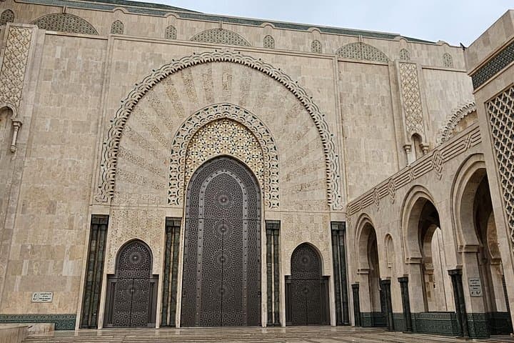 Casablanca Essentials: Hassan II Mosque, Rick's Café & Old Souks Private City Tour photo 2