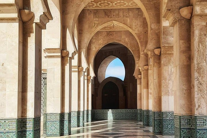 Casablanca Essentials: Hassan II Mosque, Rick's Café & Old Souks Private City Tour photo 3