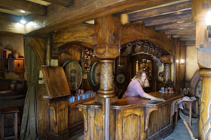 Auckland Arrival: 2-Night Hobbiton & Waitomo Glowworm Tour photo 5