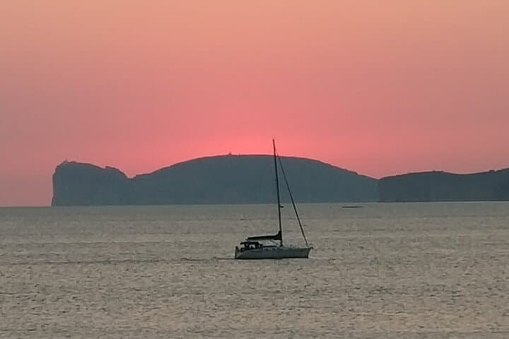 Sunset Sail in Alghero: 2-Hour Aperitif Cruise to Maddalenetta photo 2