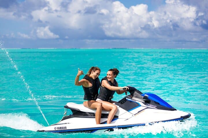 Bora Bora Jet Ski Tour: Circle the Lagoon and Ride Around Mount Otemanu