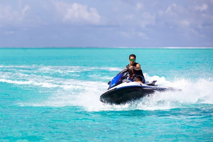 Circle Bora Bora: Private Guided Jet Ski Tour of the Blue Lagoon photo 2